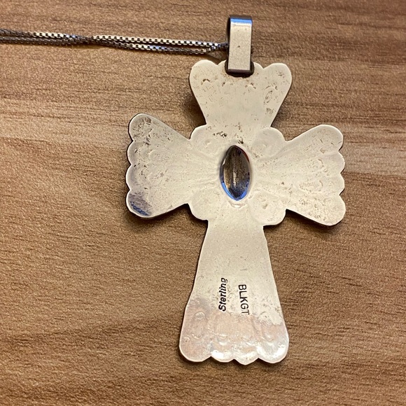 925 sterling silver Navajo signed Arnold Blackgoat cross pendant - Picture 8 of 13